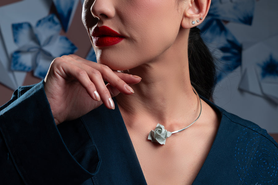 Choker Rosa de Kawazaki Prata